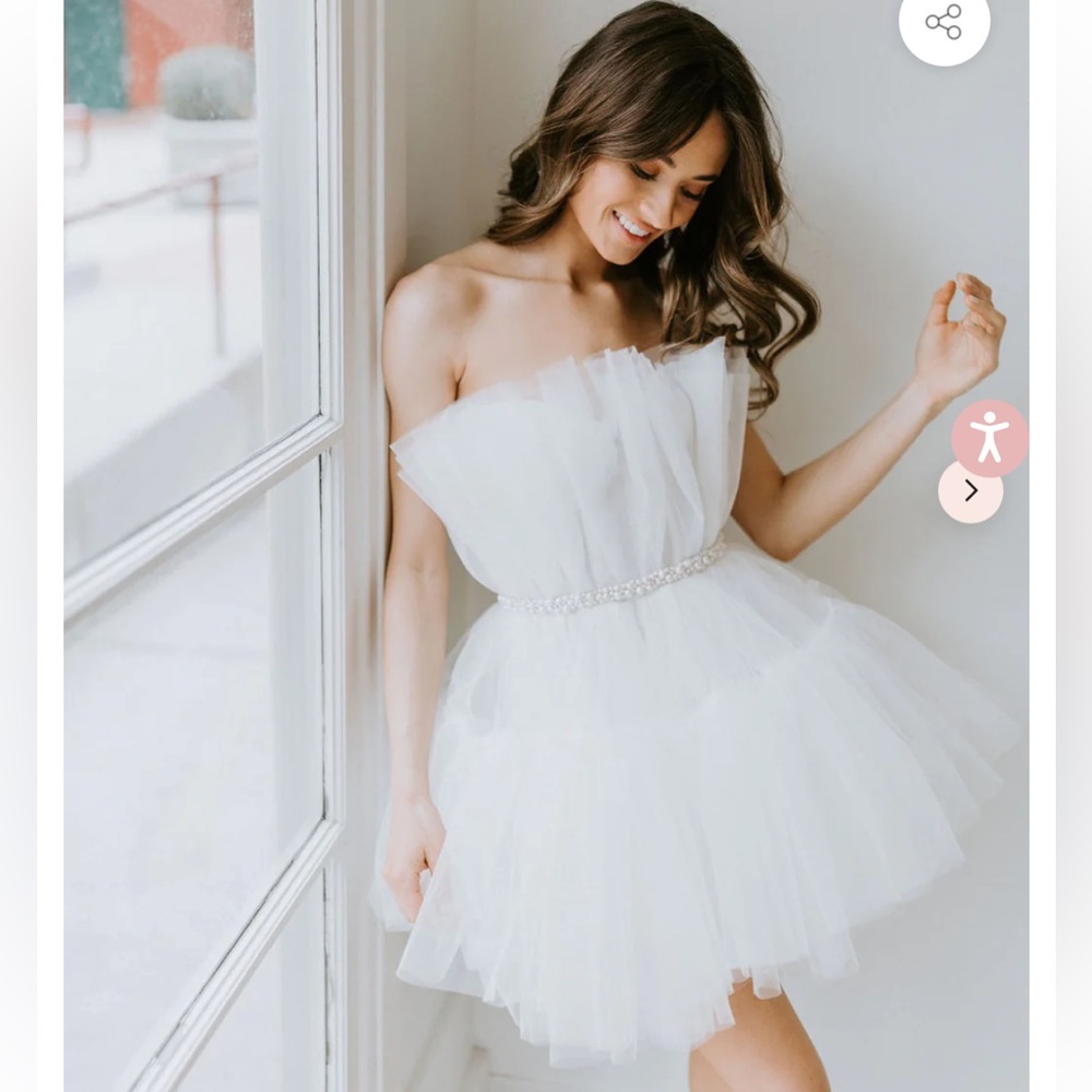 Untamed Petals Millie Mini